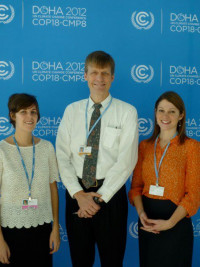 Students Sarah Perelstein (left) and Amelia Schlusser (right) with Professor Chris Wold (center).