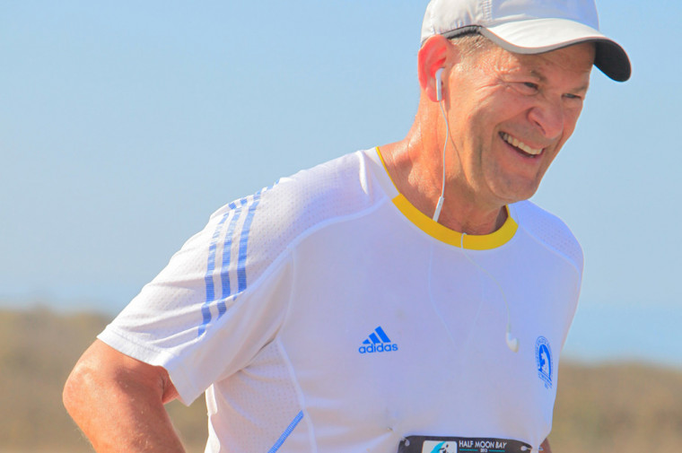 Larry Wilson running the Half Moon Bay International Marathon.