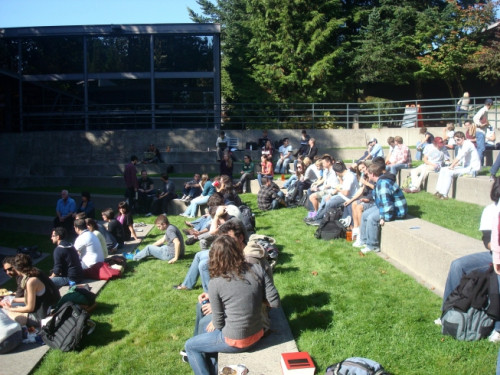 Law students in Oregon know how to appreciate October sunshine.