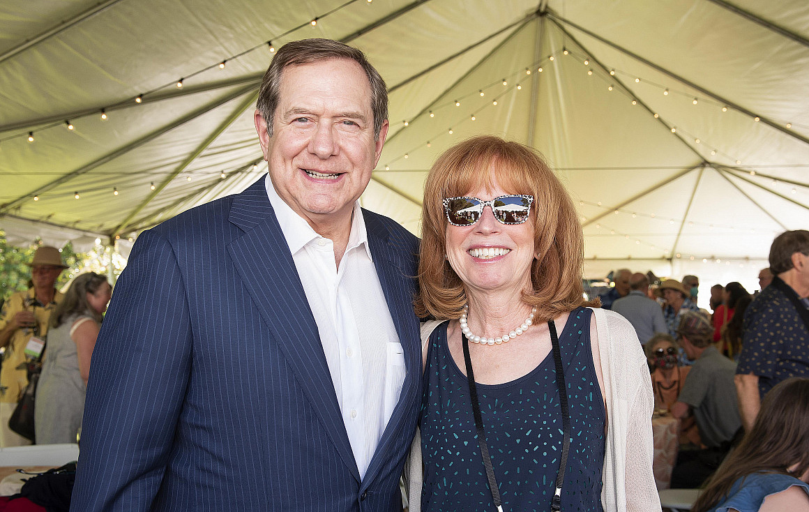 Jordan Schnitzer and Jennifer Johnson