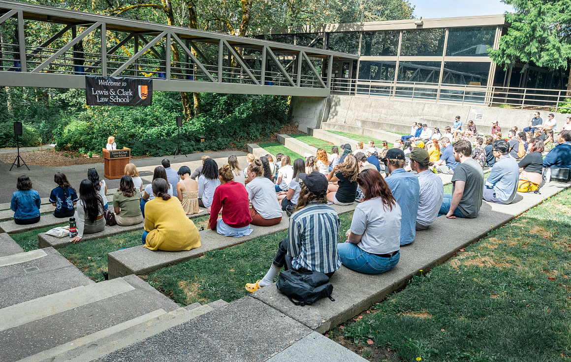 Dean speaks to entering class at amphitheatre
