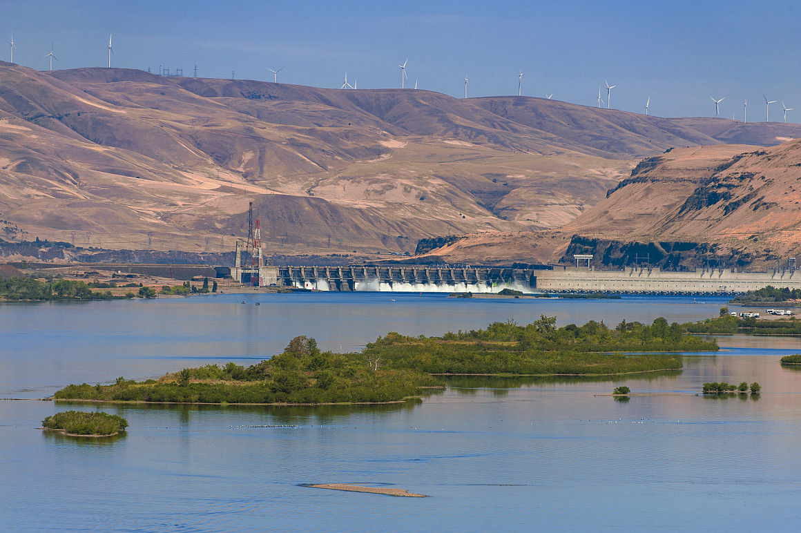 The John Day Dam is a concrete gravity run-of-the-river dam spanning the Columbia River near Goldendale, Washington. John Day Dam is part...