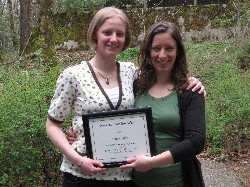 Alexis Loretz '11 and her mentor Ashlee Albies '05, who received one of the 2009 First Year Partnership Awards.