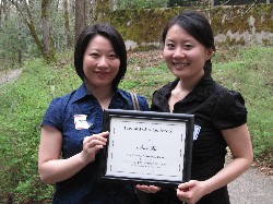 Mami Fujii '07, recipient of a 2009 First Year Partnership Award, with her mentee Audrey Tam '11.