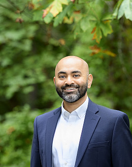 Professor Tabrez Ebrahim headshot