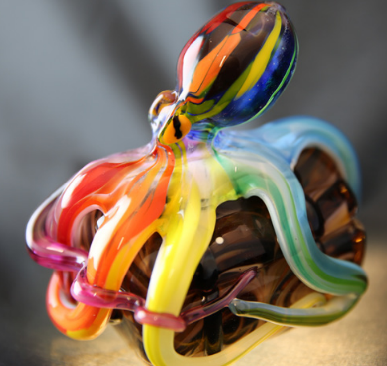 One of the art pieces offered at Oregon Coast Glassworks.