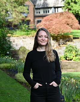 Benefits and Leaves Specialist Isi Shamborska