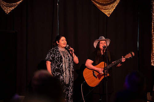 Lydia and Elise (voice and guitar) played Die With a Smile by Bruno Mars and Lady Gaga.