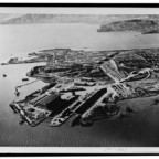 At its peak in the 1940s, the Hunters Point Naval Shipyard employed up to 17,000 people.   Photo: Photo: LOC, HAER CAL,38-SANFRA,195A-3 a...