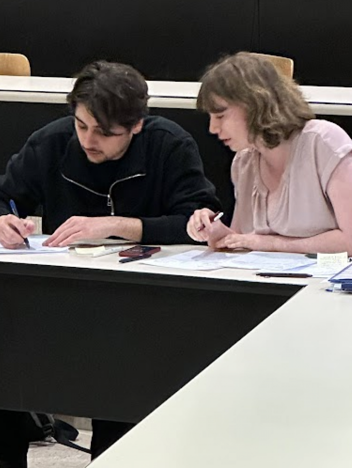 Maltin Tocani ('25) and Isabella Moore ('26) as they prepare to respond to an opponent