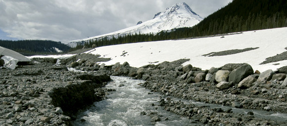 In late summer and early fall, glacial outflow from Mount Hood turns the river milky white with sediments. SE 50 miles