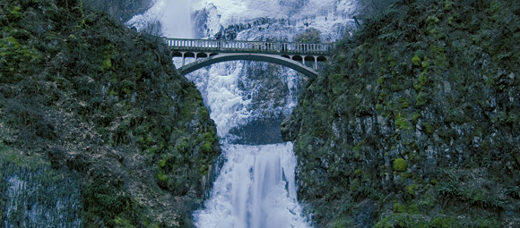 Multnomah Falls is the second tallest year-round waterfall in the United States. E 31 miles