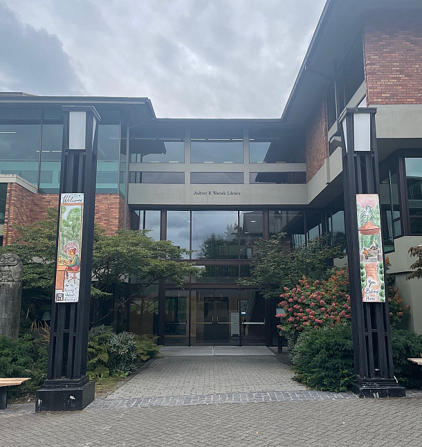 Banners designed by Margo Gaillard '24 will hang in front of Watzek Library this fall.