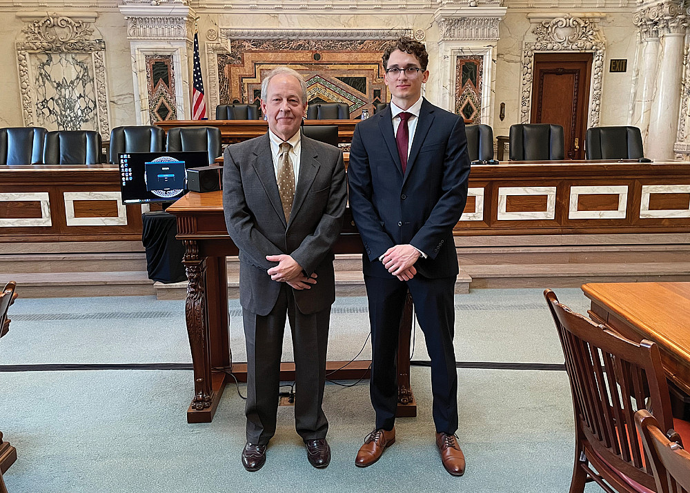 Professor Tom Buchele with Earthrise student Drew Baloga at the Ninth Circuit court.