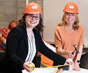 (L to R) Jo Perini-Abbott, Dean Jennifer Johnson, Matt Bergman '89.
