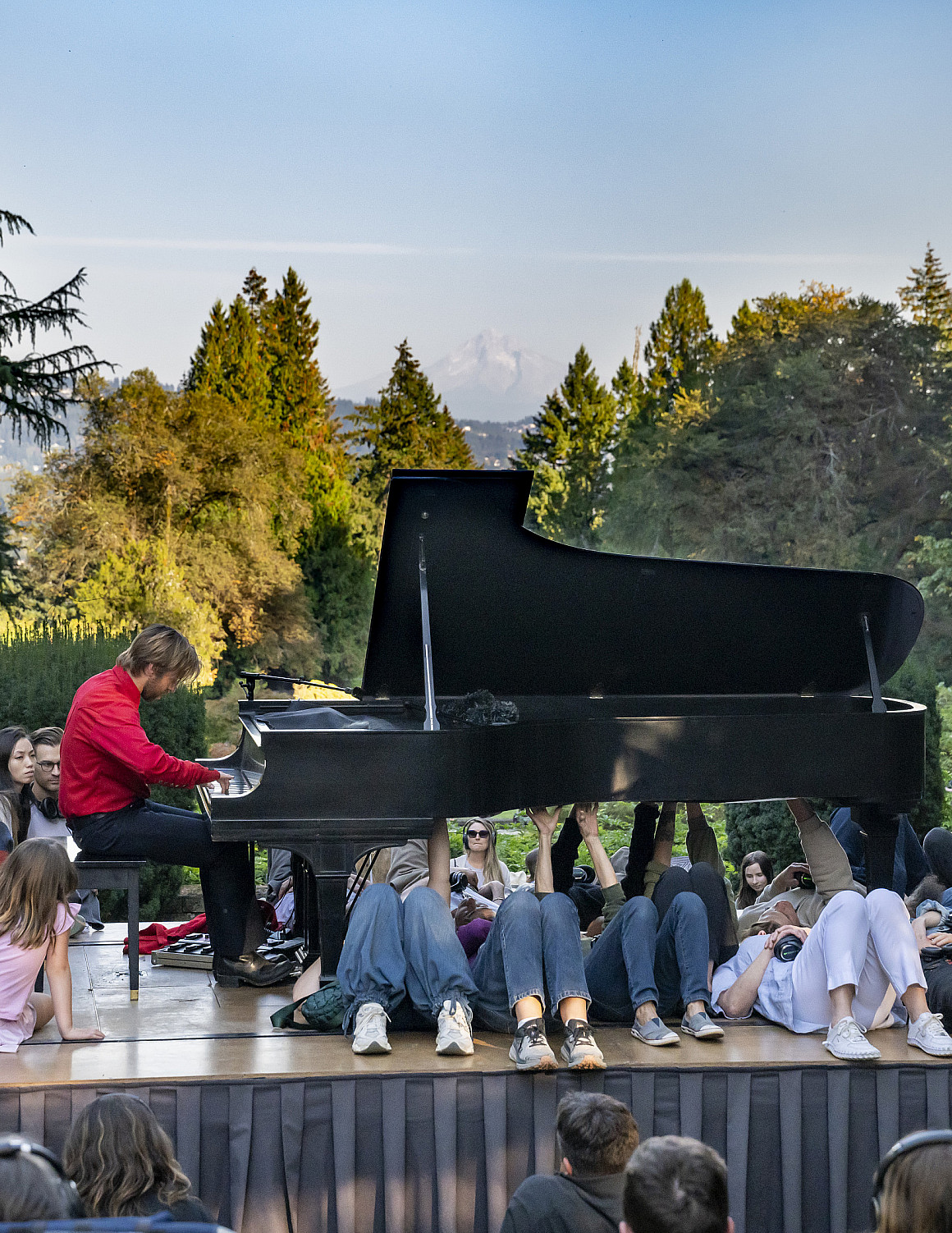 Hunter Noack performing IN A LANDSCAPE