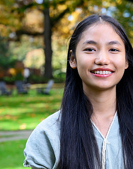 Biology major May chose L&C because she was drawn to the small classes and diverse academic learning opportunities.