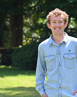 Sam, an environmental studies major and Hispanic studies minor, stays busy as a cross-country/track student-athlete, KPH Radio host, and ...