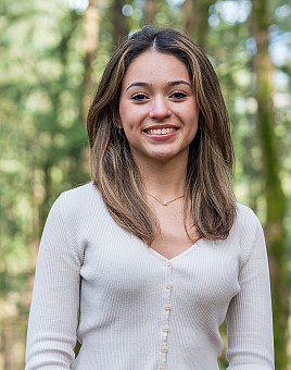 Psychology major Kiara appreciates how easy it is to connect with her peers and faculty mentors and to gain real-world experience at L&C.